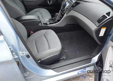 2013 Hyundai Sonata Hybrid from USA, damaged, VIN KMHEC4A44DA076676